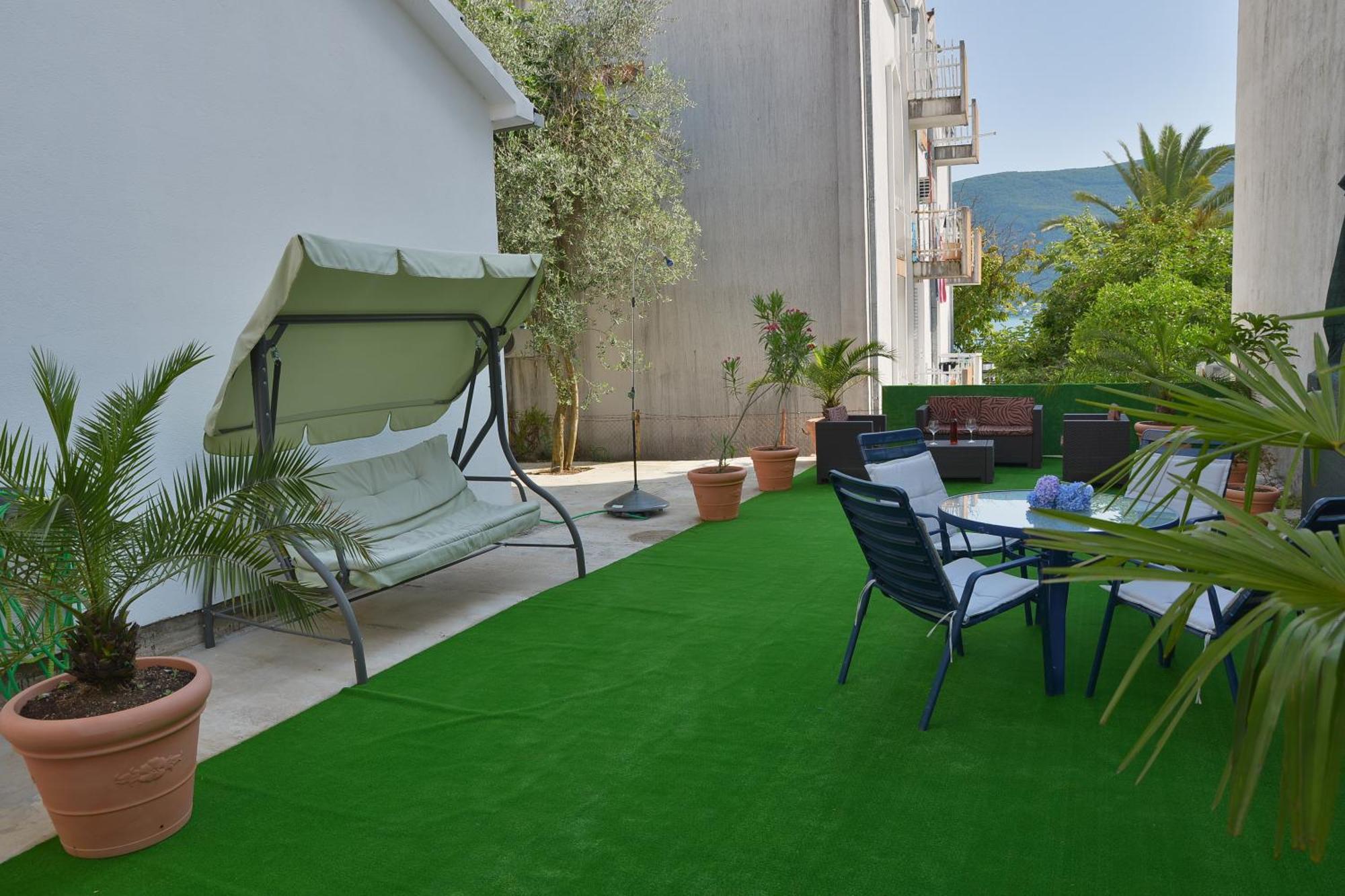 Solar Apartments Херцег Нови Екстериор снимка